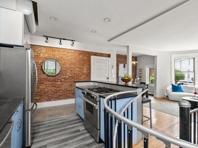 48 Kent St APT 1, Brookline, MA, 02445