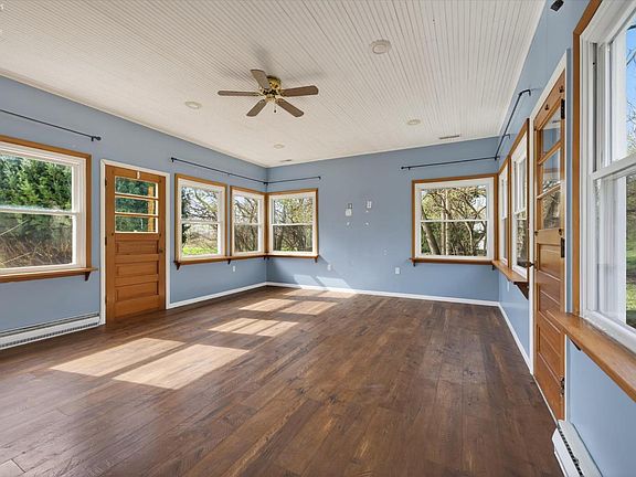 4th image of 1641 Langram Rd