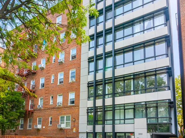 309 Ocean Parkway image 13 of 13