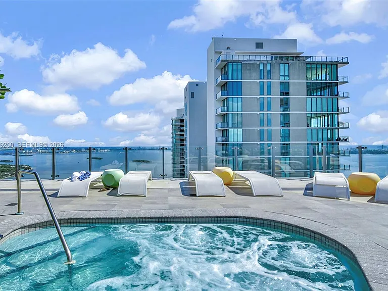 501 NE 31st St #Penthouse 4302 — Photo 37
