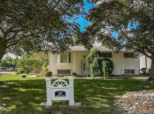 25 Lawrence Dr, Thorold, ON L2V 2X6