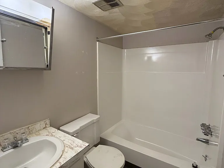 3334 Pleasant Grove Rd — Photo 21