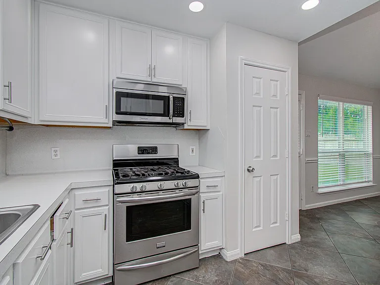 18303 Brenwood Manor Dr — Photo 12