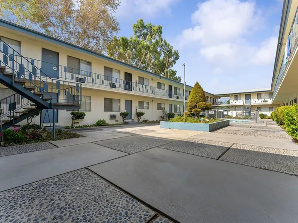 731 N Azusa Ave, West Covina, CA 91791