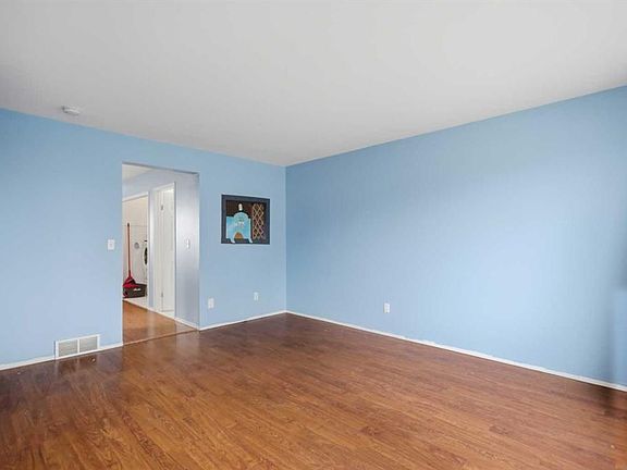 3rd image of 4808 SW Lansdowne Ave