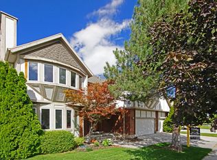 8714 S Glider Ln, Sandy, UT 84093