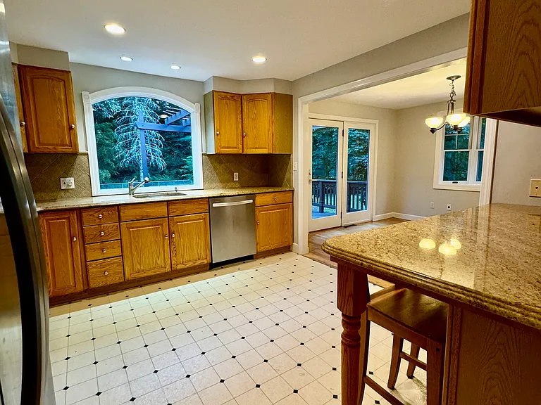 9 Brooks Rd — Photo 8
