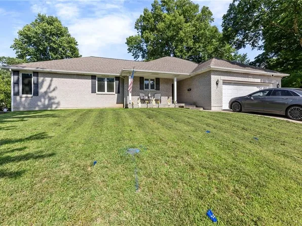 1112 Church St, Eudora, KS 66025