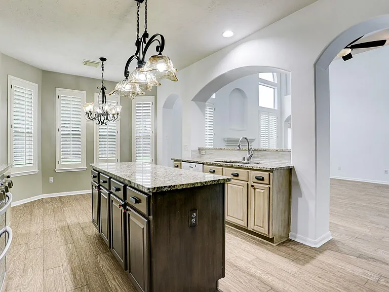 10410 Five Oaks Ct — Photo 22