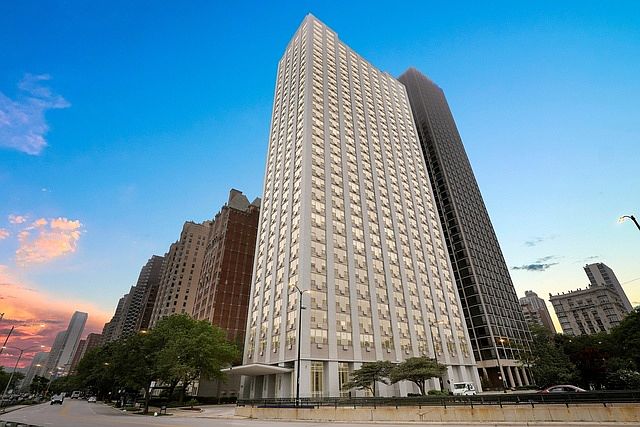 1st image of 1550 N Lake Shore Dr APT 11E