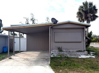 1112 50th Avenue Dr W, Bradenton, FL 34207