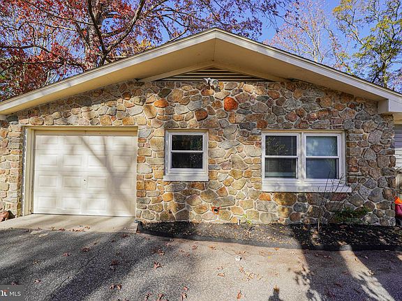 3rd image of 503 S Kaywood Dr