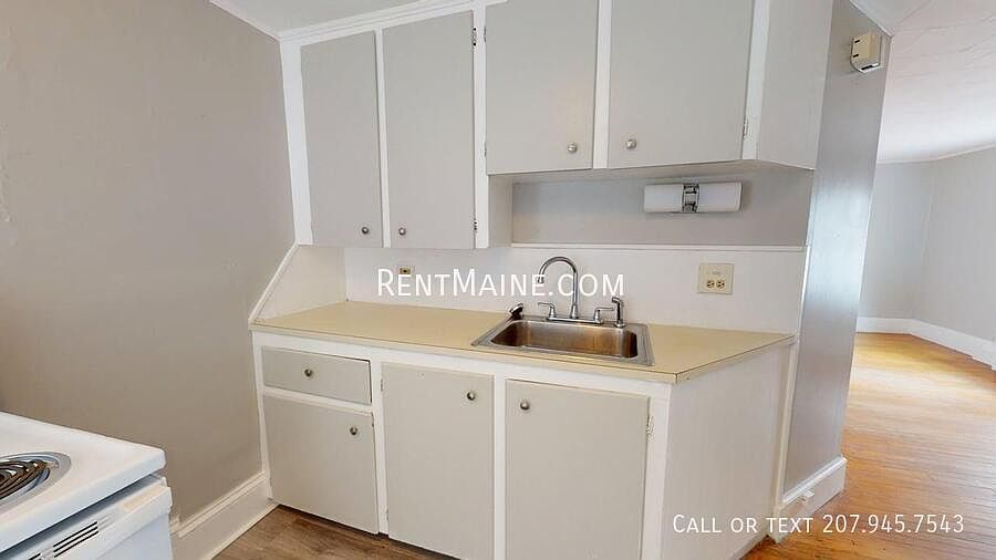 1st image of 266 Center St APT 4