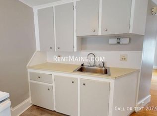 266 Center St APT 4, Bangor, ME 04401