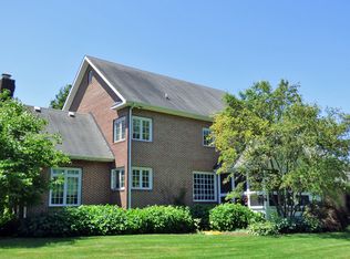 41W900 Oak Hill Dr, St Charles, IL 60175