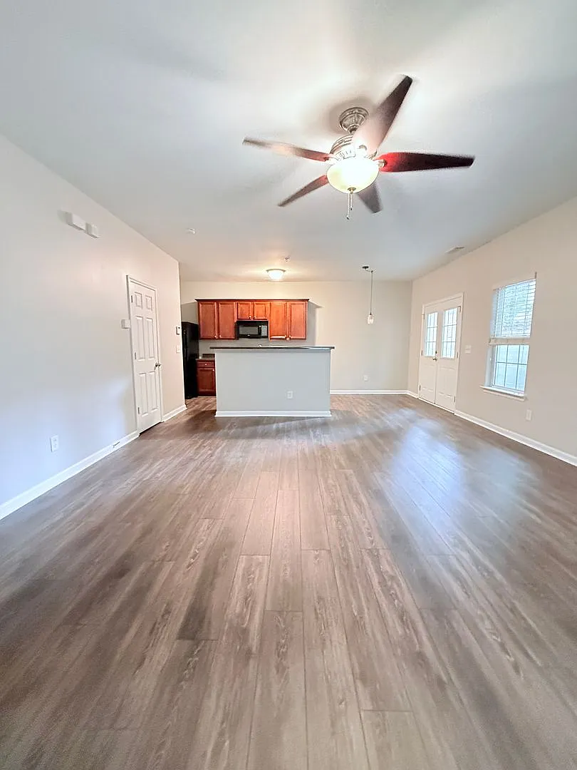 Open Concept Living & Oversized Primary Suite — Photo 4