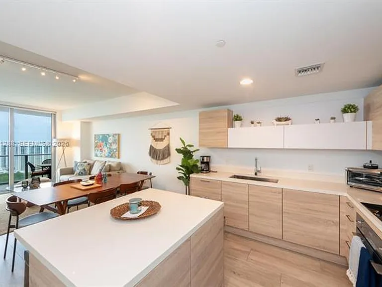 16385 Biscayne Boulevard Cu #2904 — Photo 9