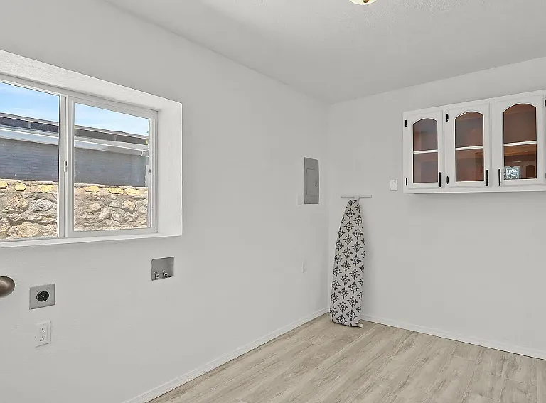 4924 Pikes Peak Dr — Photo 23