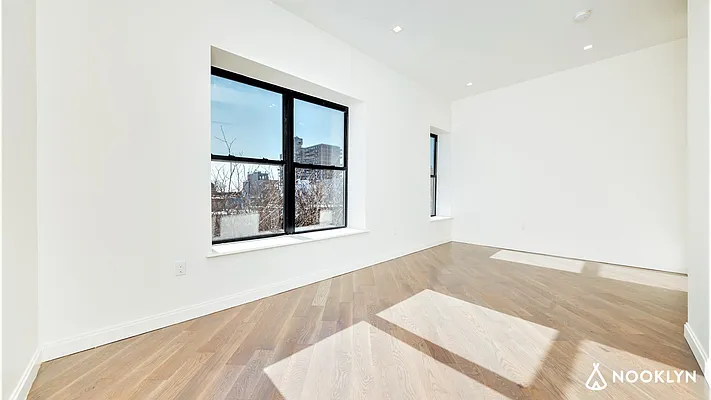 Rented by Nooklyn NYC LLC | media 21