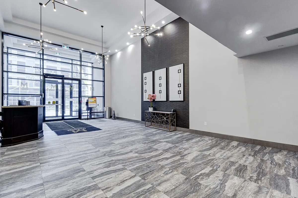 Building Photo - 20 George St #2401