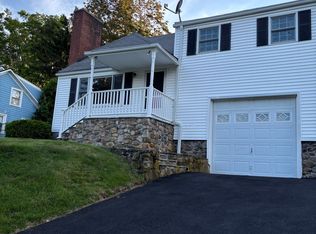 9 Summit Rd, Prospect, CT 06712