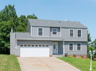 309 Farmcrest Dr, Oakdale, PA 15071