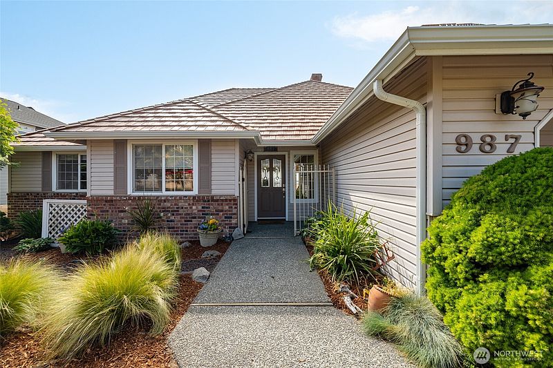 4th image of 987 NW Camano Drive