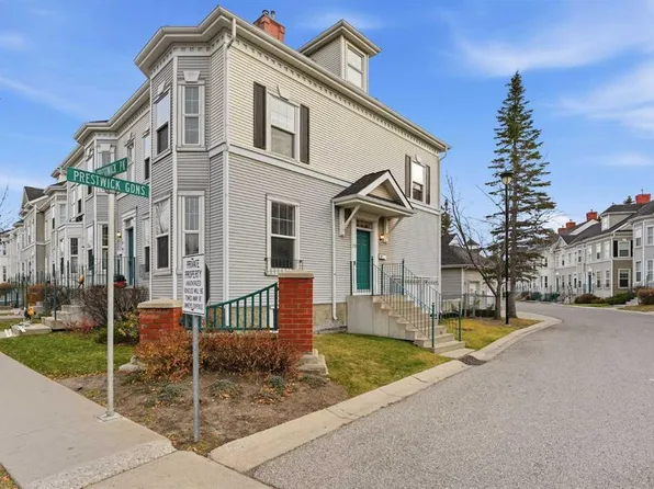 23 W Prestwick Park SE, Calgary, AB T2Z 3V3