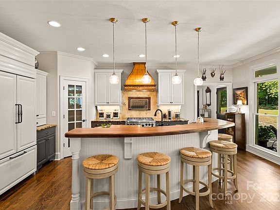 5th image of 18822 Peninsula Cove Ln
