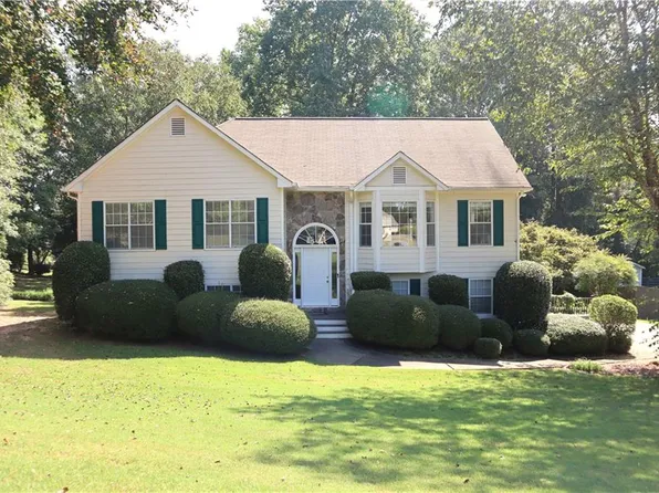 5885 Sarah Orr Ln, Cumming, GA 30040