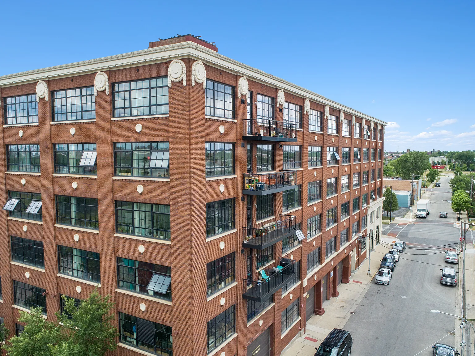 2620 Lofts — Photo 2