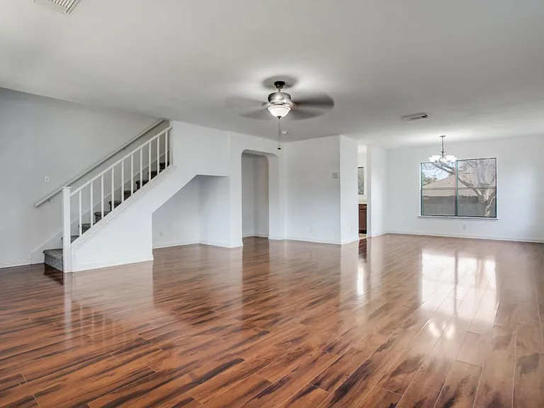 8026 Manderly Pl — Photo 4