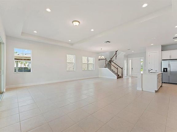 5th image of 12680 Nautilus Cir