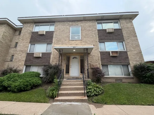 2033 W 111th St APT 2N, Chicago, IL 60643