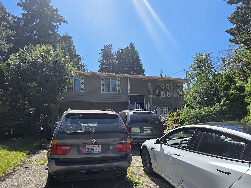 1st image of 811 S 105th St Unit A