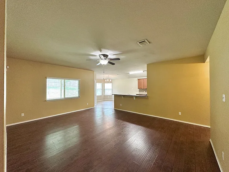 6806 Modesto Rd — Photo 2