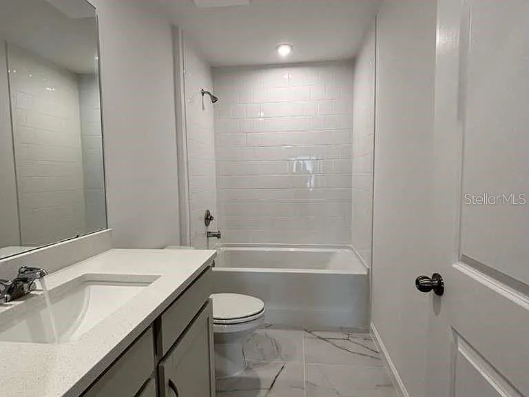 9872 Walkway Dr — Photo 10