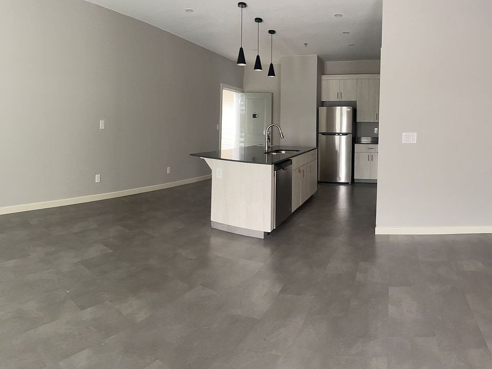 1st image of 615 Dallas Ave #3B-2BA-1037SQFT