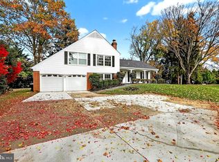 9201 Willow Pond Ln, Potomac, MD 20854