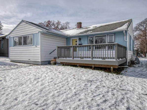 205 Mine St, Norway, MI 49870