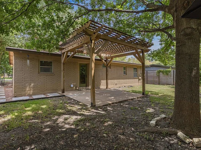 7604 Robalo Rd — Photo 30