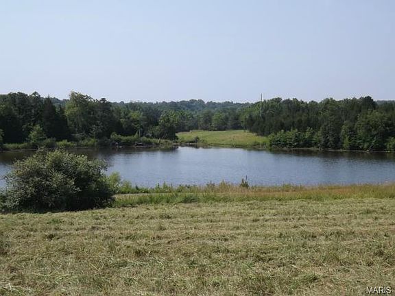 2nd image of 448 Basswood Dr