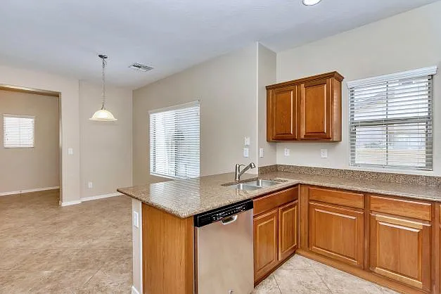 3659 W Thalia Ct — Photo 10