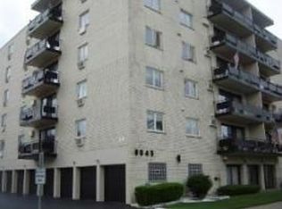 8045 Oconnor Dr APT 2C, River Grove, IL 60171