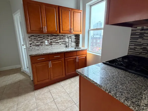 5308 Hudson Avenue image 1 of 6
