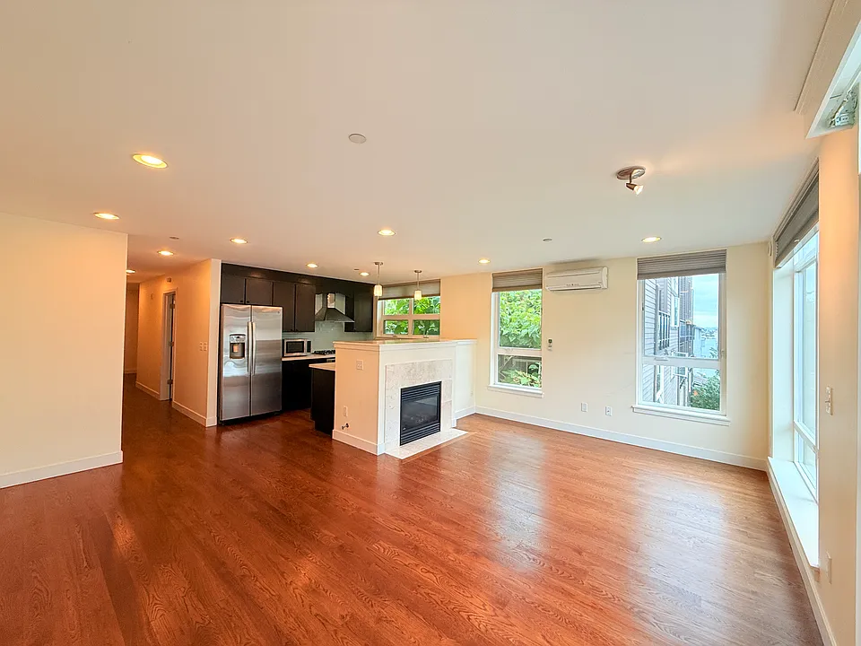 2233 14th Ave W #4