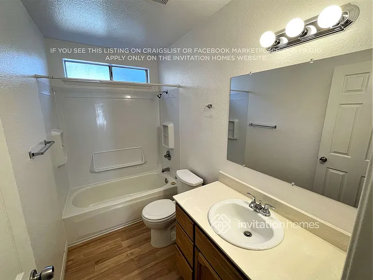 10059 Glen Grove Ct — Photo 9