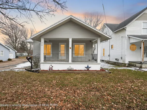 715 S Cochran Ave, Charlotte, MI 48813