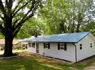 107 Rosedale St, Cassville, MO 65625