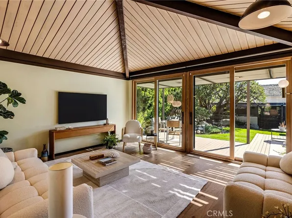 15 Margate Sq, Palos Verdes Peninsula, CA 90274